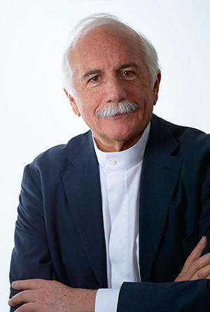 Photo of Moshe Safdie