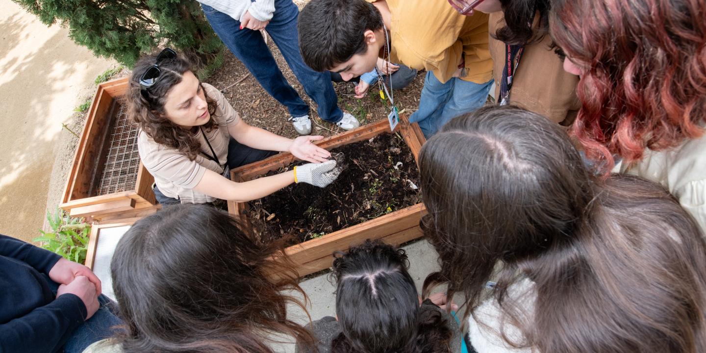 Skirball Garden Fellow Nik Berne leads a hands-on workshop in the garden.