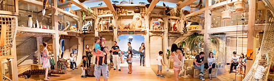 visitors in museum gallery